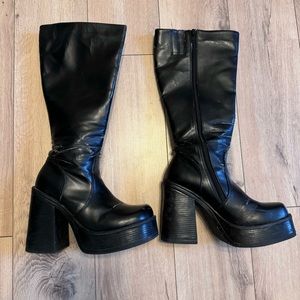 Vintage soda black platform boots